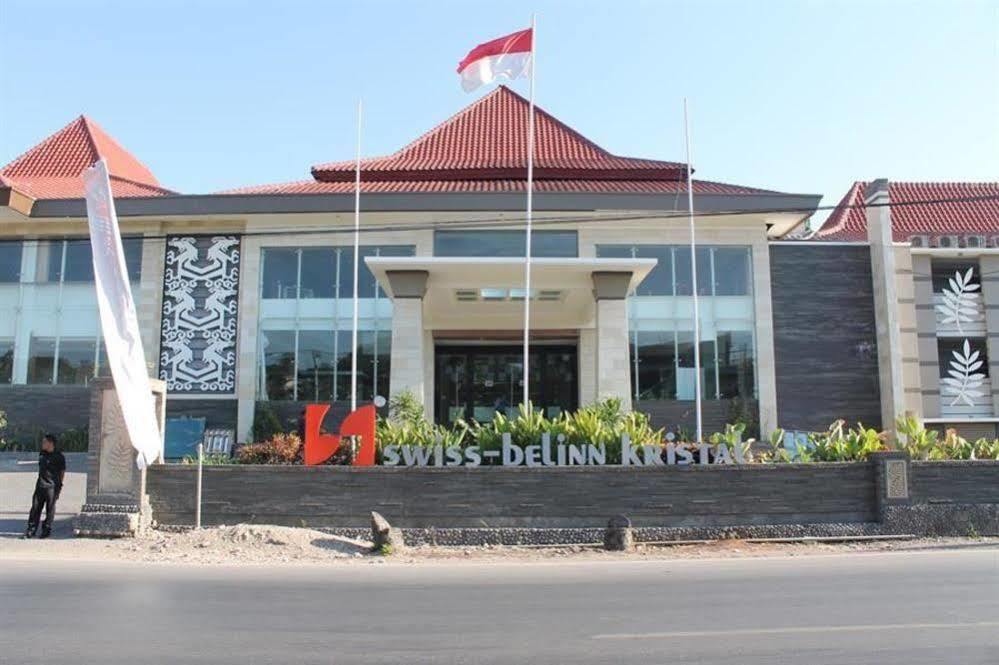 Kristal Hotel Kupang กูปัง ภายนอก รูปภาพ