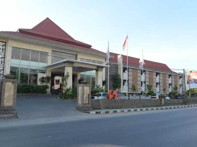 Kristal Hotel Kupang กูปัง ภายนอก รูปภาพ